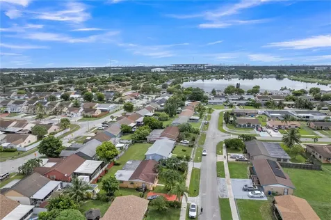 3277 NW 202nd Lane Miami Gardens FL 33056