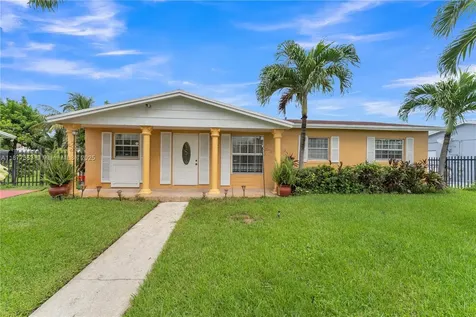 3277 NW 202nd Lane Miami Gardens FL 33056