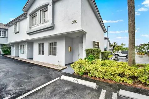 8210 NW 10th Street Miami FL 33126