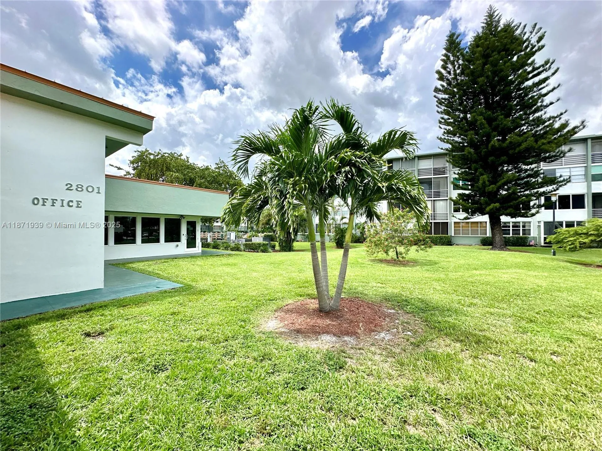 2771 Taft Street Hollywood FL 33020