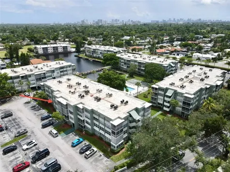 2771 Taft Street Hollywood FL 33020