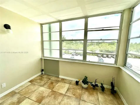 2771 Taft Street Hollywood FL 33020