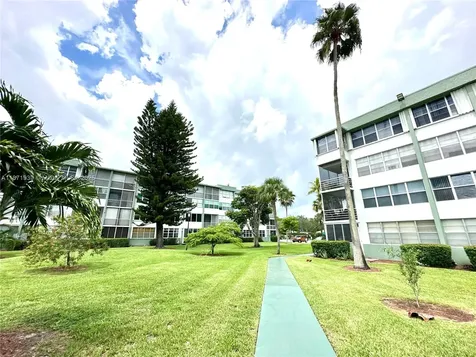 2771 Taft Street Hollywood FL 33020