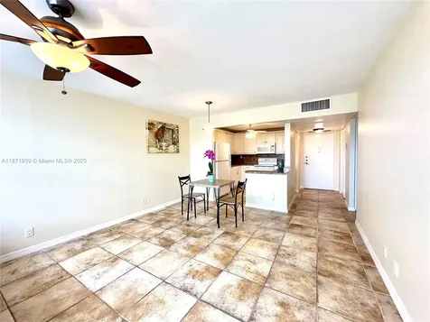 2771 Taft Street Hollywood FL 33020