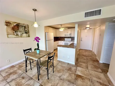 2771 Taft Street Hollywood FL 33020