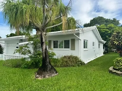 8403 NW 59th Court Tamarac FL 33321
