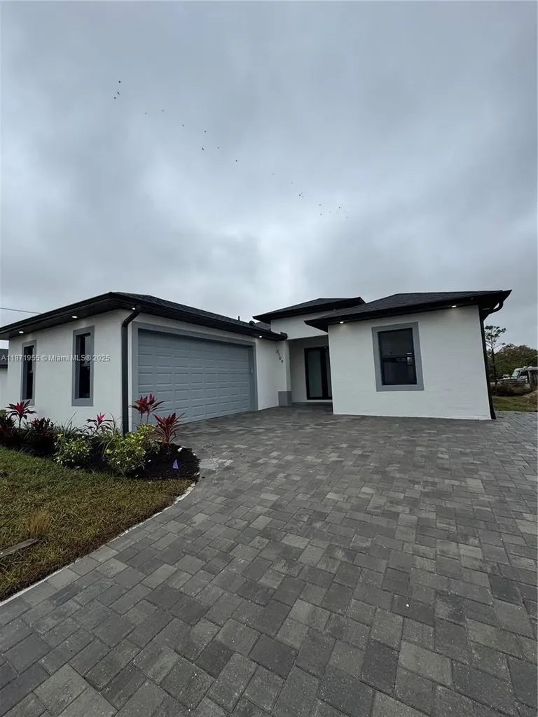 3109 9 Th Street SW Lehigh Acres FL 33976