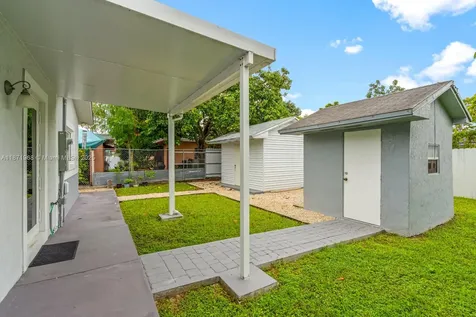 11740 SW 182nd Terrace Miami FL 33177
