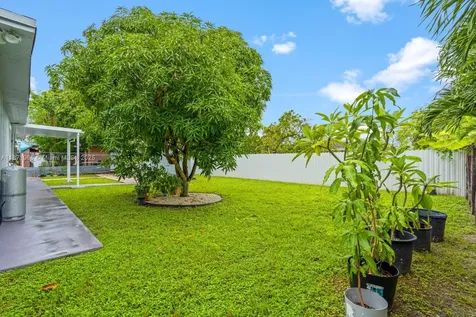 11740 SW 182nd Terrace Miami FL 33177