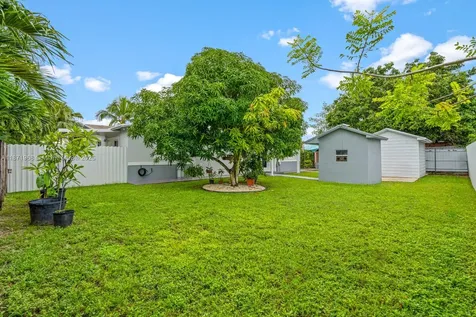 11740 SW 182nd Terrace Miami FL 33177