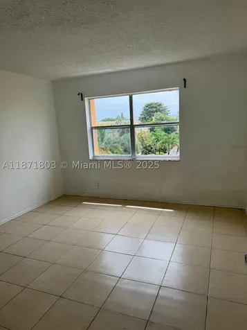 17901 NW 68th Avenue Hialeah FL 33015