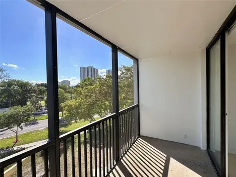 3301 N Country Club Drive Aventura FL 33180
