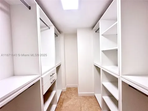 3301 N Country Club Drive Aventura FL 33180