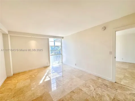 3301 N Country Club Drive Aventura FL 33180