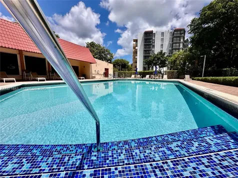 3301 N Country Club Drive Aventura FL 33180