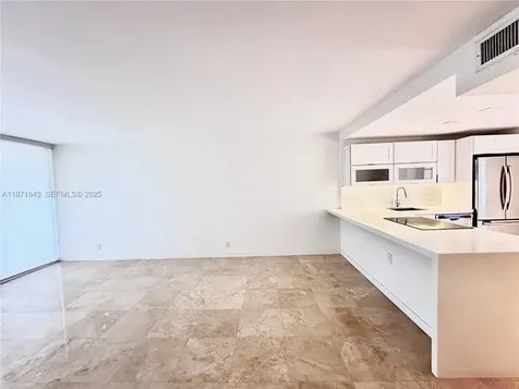 3301 N Country Club Drive Aventura FL 33180
