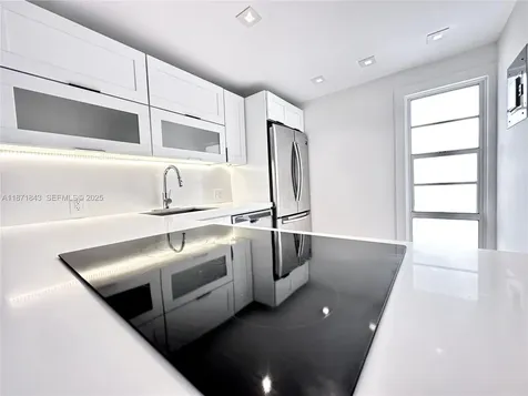 3301 N Country Club Drive Aventura FL 33180