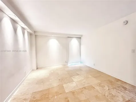 3301 N Country Club Drive Aventura FL 33180