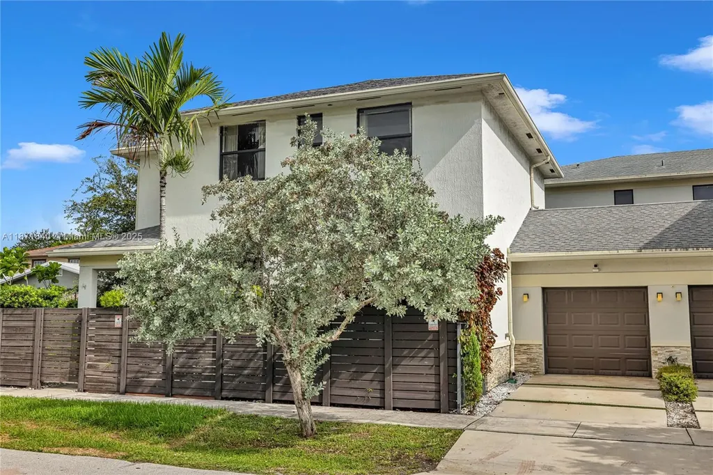 233 NE 11th Street Fort Lauderdale FL 33304