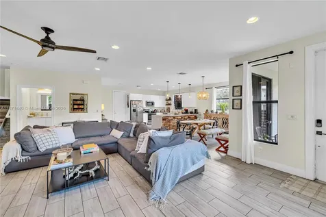 233 NE 11th Street Fort Lauderdale FL 33304