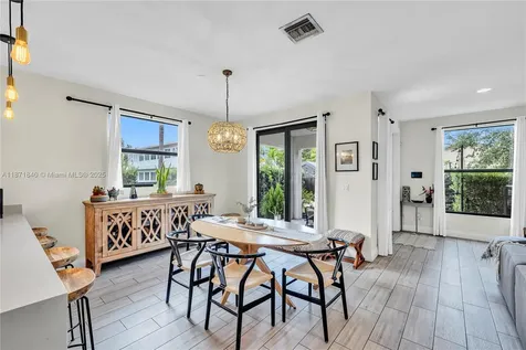 233 NE 11th Street Fort Lauderdale FL 33304