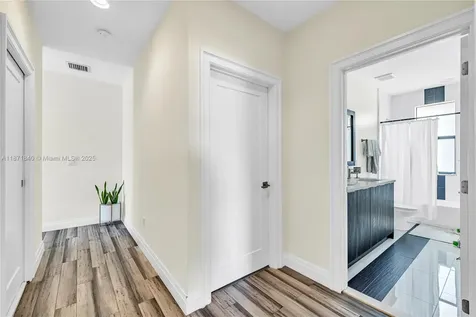 233 NE 11th Street Fort Lauderdale FL 33304