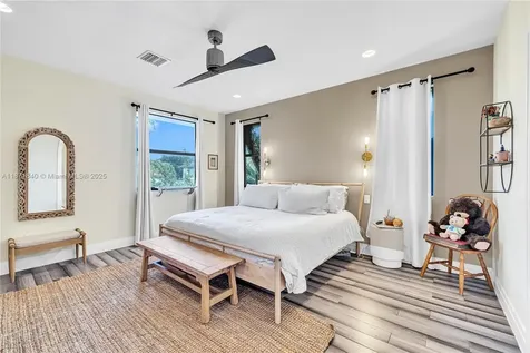 233 NE 11th Street Fort Lauderdale FL 33304