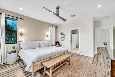 233 NE 11th Street Fort Lauderdale FL 33304