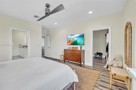 233 NE 11th Street Fort Lauderdale FL 33304