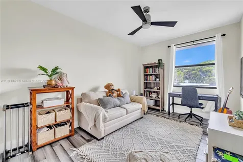 233 NE 11th Street Fort Lauderdale FL 33304