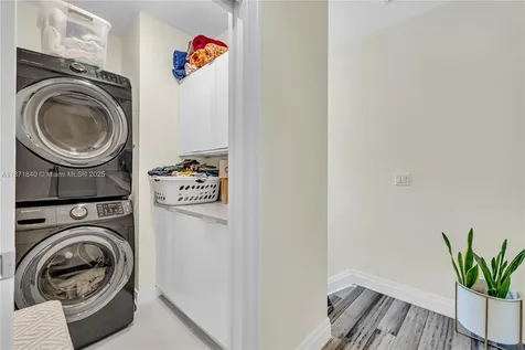 233 NE 11th Street Fort Lauderdale FL 33304