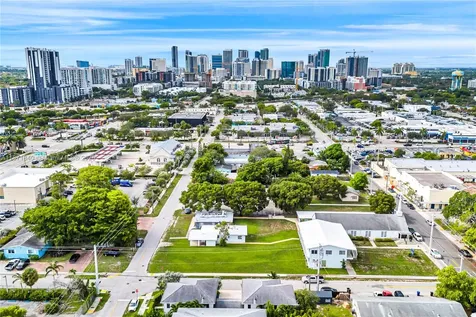 233 NE 11th Street Fort Lauderdale FL 33304