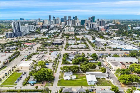 233 NE 11th Street Fort Lauderdale FL 33304