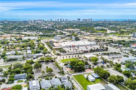 233 NE 11th Street Fort Lauderdale FL 33304