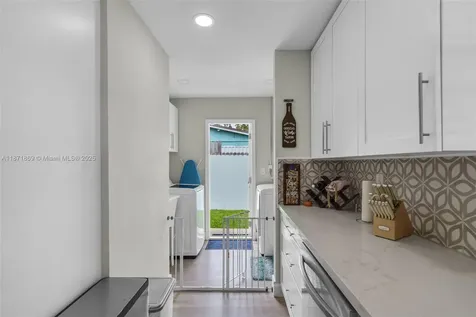 2751 SW 4th Street Fort Lauderdale FL 33312