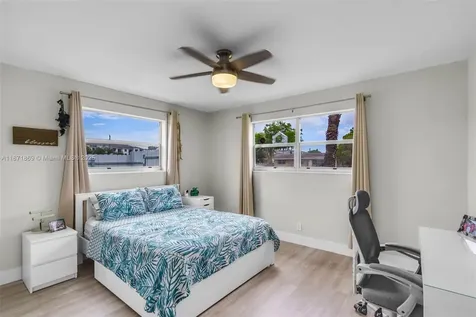 2751 SW 4th Street Fort Lauderdale FL 33312