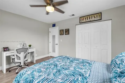 2751 SW 4th Street Fort Lauderdale FL 33312