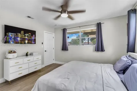 2751 SW 4th Street Fort Lauderdale FL 33312