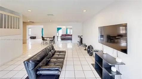 15166 SW 94th Terrace Miami FL 33196