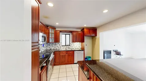 15166 SW 94th Terrace Miami FL 33196