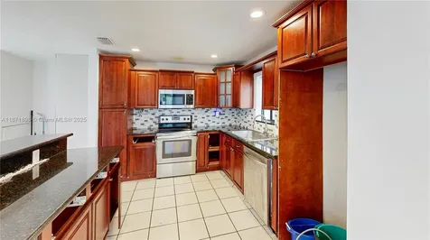 15166 SW 94th Terrace Miami FL 33196