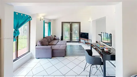 15166 SW 94th Terrace Miami FL 33196