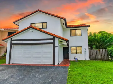 15166 SW 94th Terrace Miami FL 33196