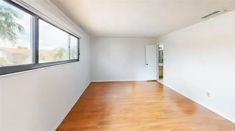 15166 SW 94th Terrace Miami FL 33196
