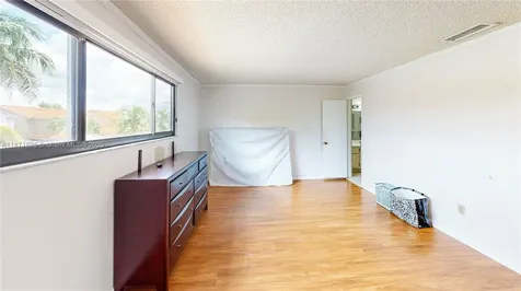 15166 SW 94th Terrace Miami FL 33196