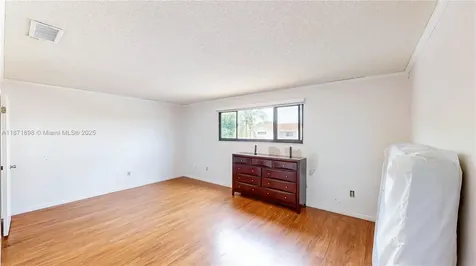15166 SW 94th Terrace Miami FL 33196