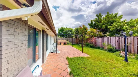 15166 SW 94th Terrace Miami FL 33196