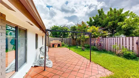 15166 SW 94th Terrace Miami FL 33196