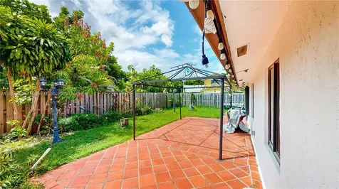 15166 SW 94th Terrace Miami FL 33196