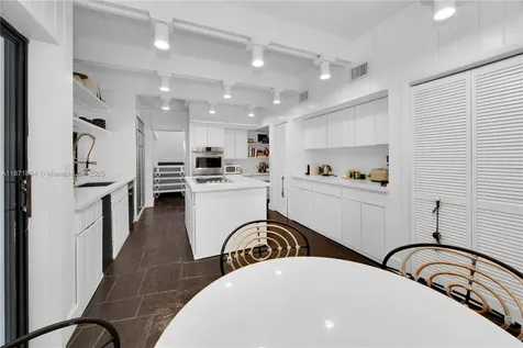 5600 Oakwood Lane Coral Gables FL 33156